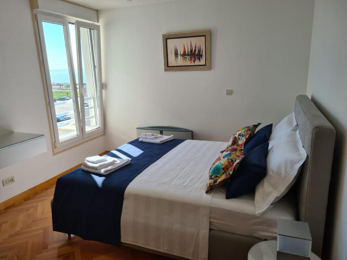 Seaside Apartment Gold 1Row สปลิท ภายนอก รูปภาพ