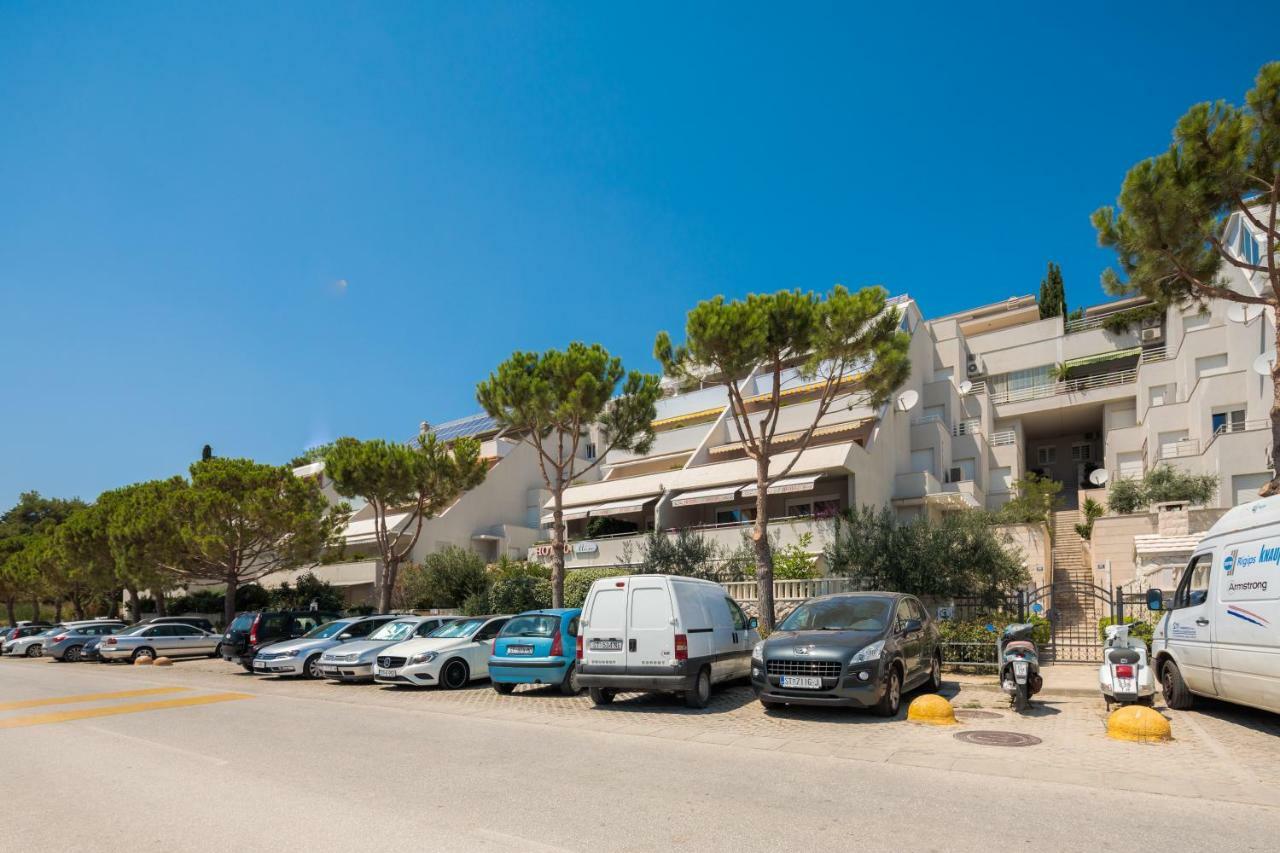 Seaside Apartment Gold 1Row สปลิท ภายนอก รูปภาพ